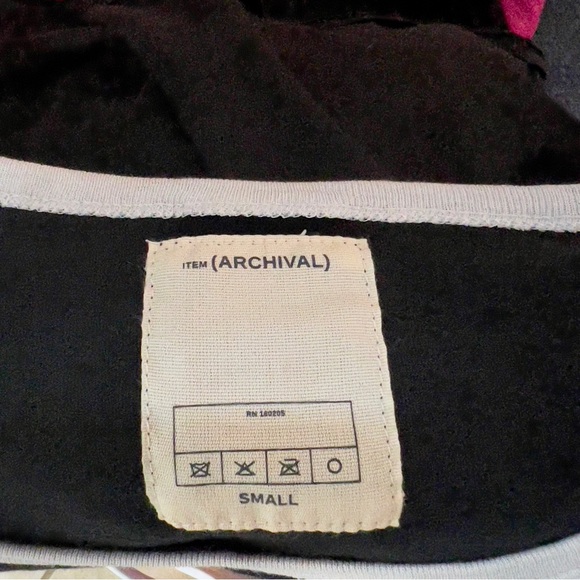 (ITEM) ARCHIVAL Rolling Stones Americana Tongue Vintage Cropped Tee - Picture 5 of 7